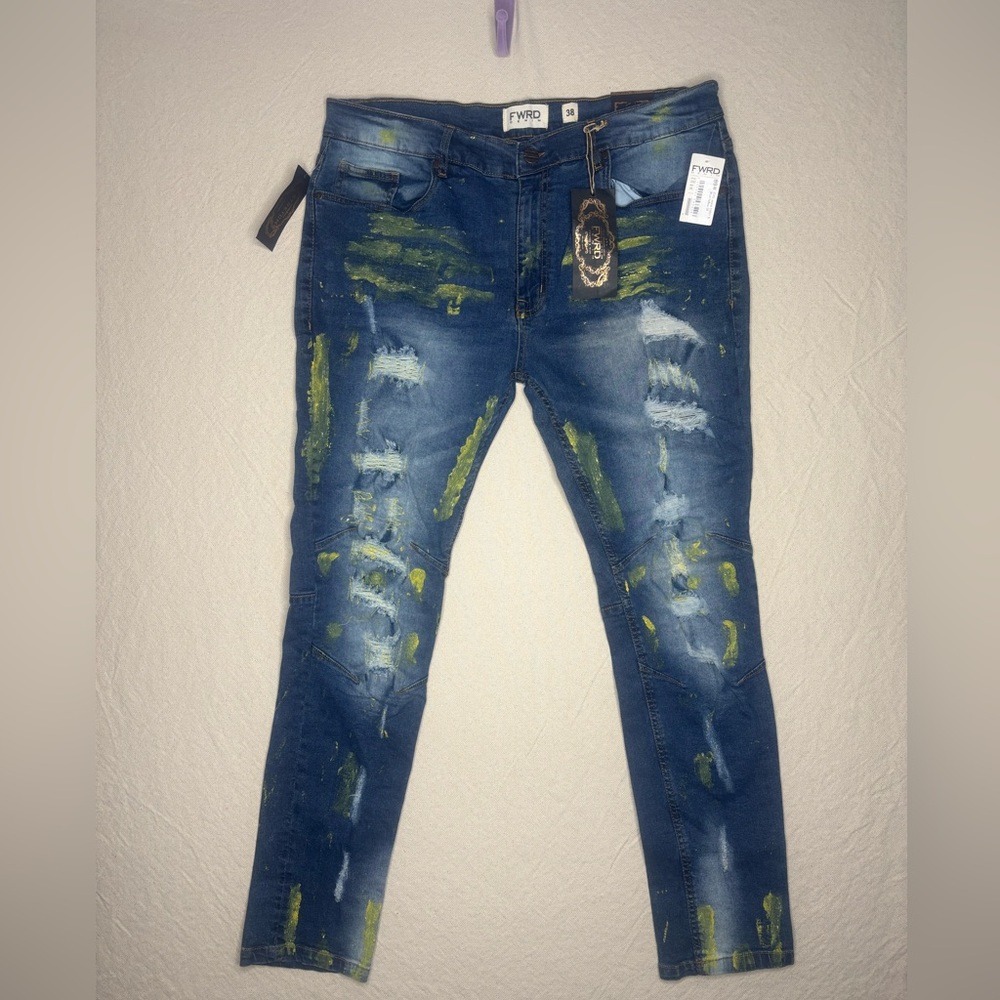 Men’s FWRD paint splatter jeans NWT 38x32